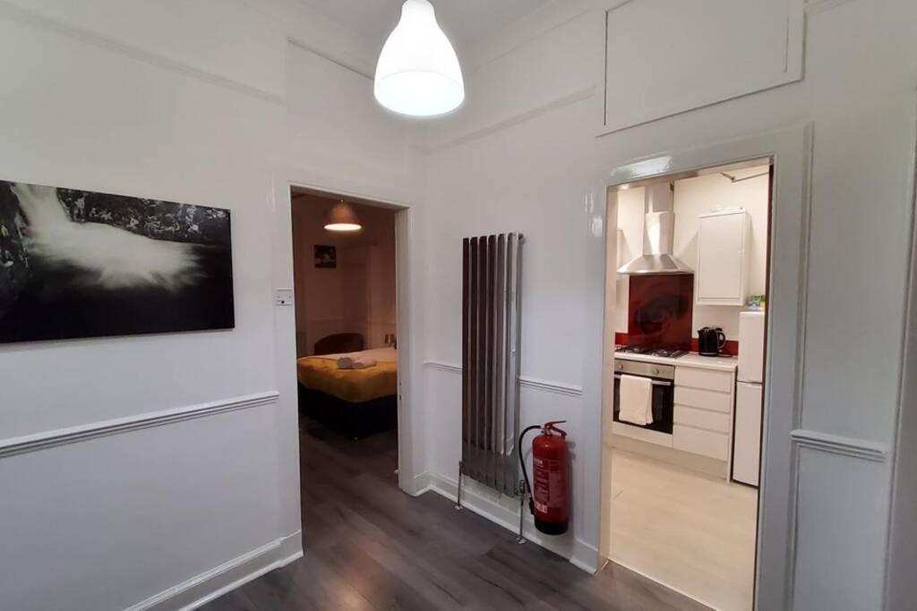 Leith Spectacular Apartment By Sensational Stay Short Lets & Serviced Accommodation With 6 Separate Beds & 2 Baths Edinburgh Exterior photo