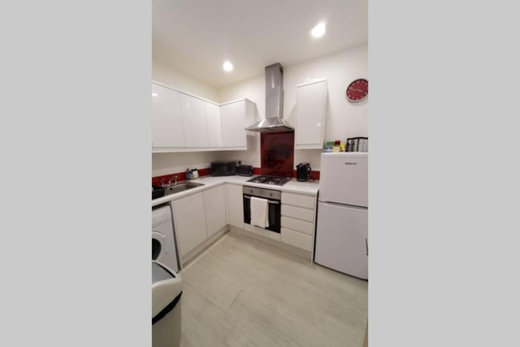 Leith Spectacular Apartment By Sensational Stay Short Lets & Serviced Accommodation With 6 Separate Beds & 2 Baths Edinburgh Exterior photo