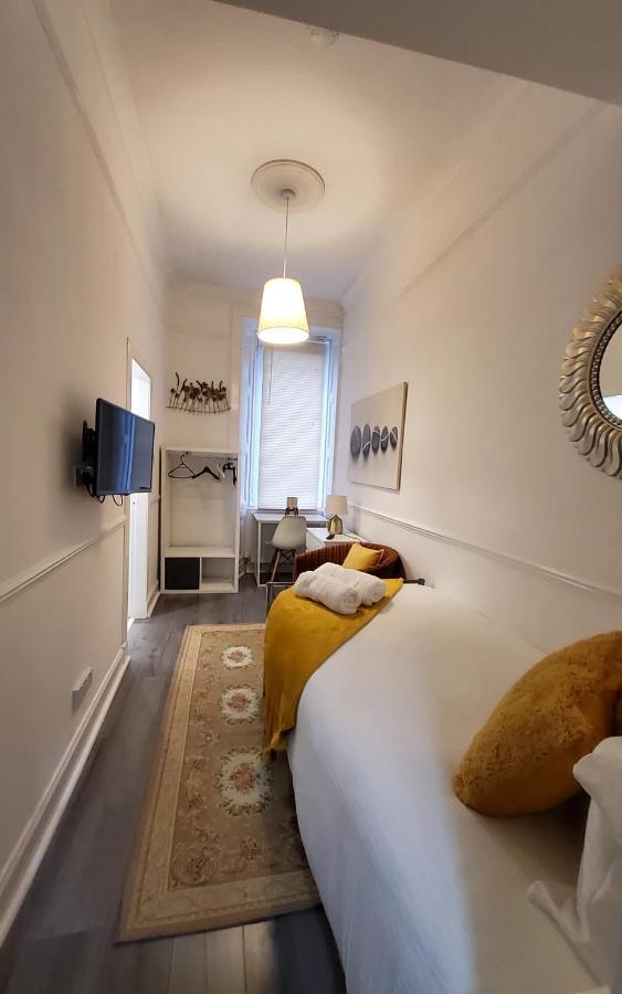 Leith Spectacular Apartment By Sensational Stay Short Lets & Serviced Accommodation With 6 Separate Beds & 2 Baths Edinburgh Exterior photo