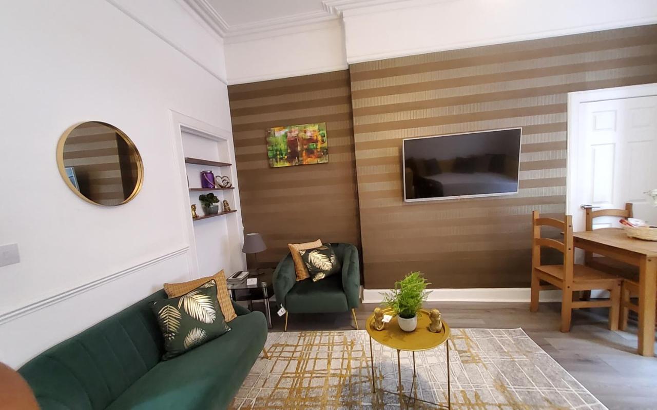 Leith Spectacular Apartment By Sensational Stay Short Lets & Serviced Accommodation With 6 Separate Beds & 2 Baths Edinburgh Exterior photo