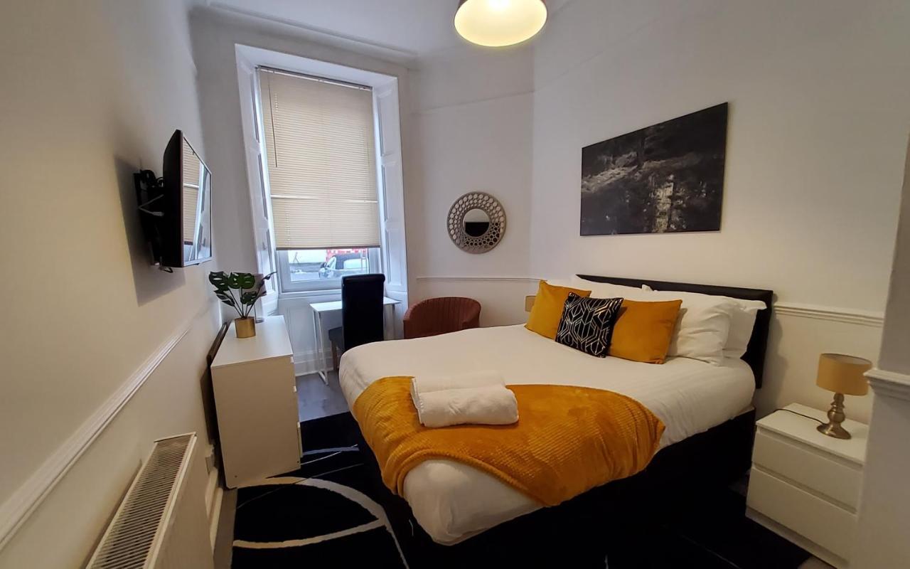 Leith Spectacular Apartment By Sensational Stay Short Lets & Serviced Accommodation With 6 Separate Beds & 2 Baths Edinburgh Exterior photo
